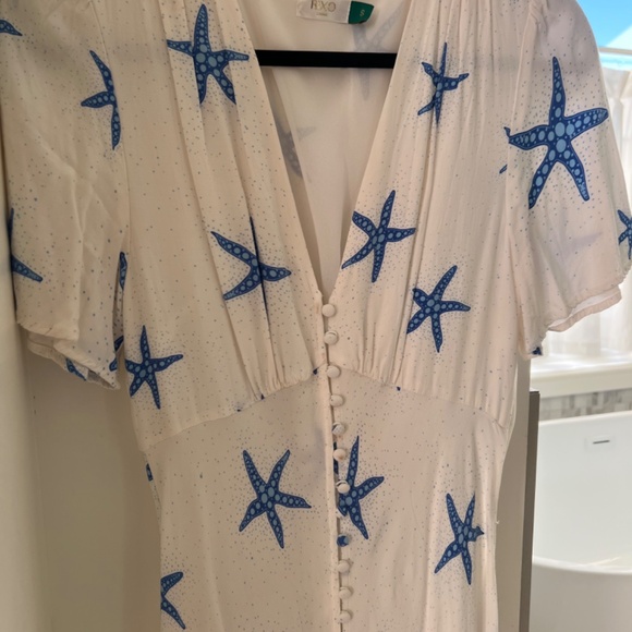 Rixo dress - white with blue starfish - size small - in great condition - Picture 3 of 6